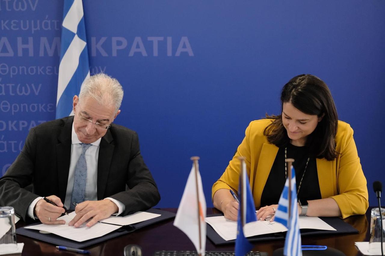 112a0471 ccee 40e2 9d3e 41537bf04eb6