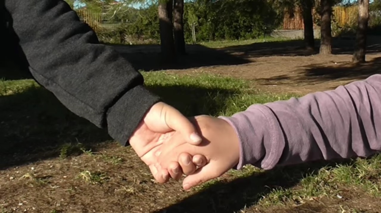 7&omicron; &Delta;&eta;&mu;&omicron;&tau;&iota;&kappa;ό &Sigma;&chi;&omicron;&lambda;&epsilon;ί&omicron; &Pi;&rho;έ&beta;&epsilon;&zeta;&alpha;&sigmaf;