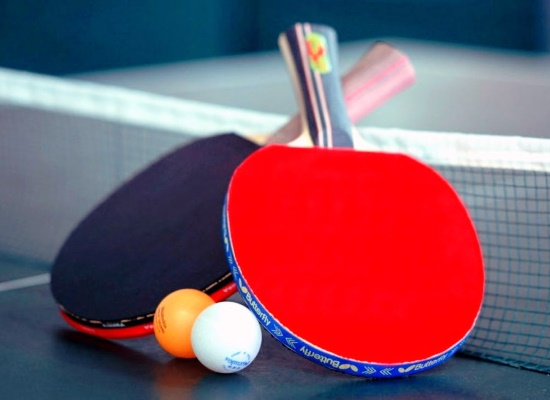 επιτραπέζια αντισφαίριση