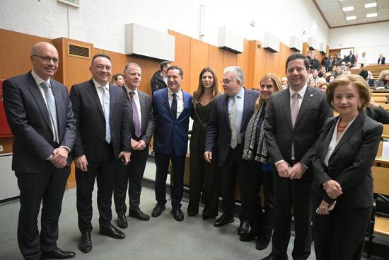 8fb1eb62 aaed 41a5 afc8 57de8ac28f1c