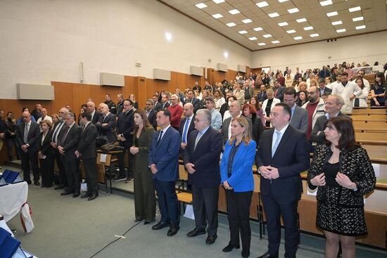 cd762390 9706 4c6d 82a7 f270806dd409